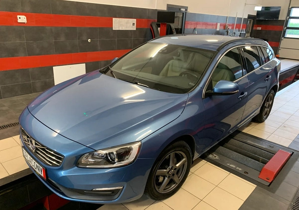 Volvo V60 cena 45500 przebieg: 210000, rok produkcji 2014 z Skaryszew małe 172